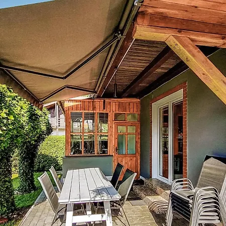 Ferienhaus 5 Bedroom Pet Friendly In