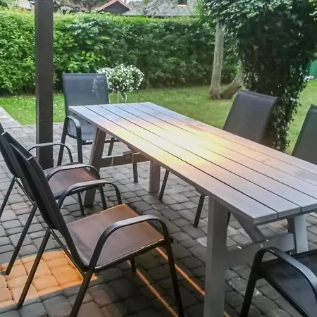Holiday home 5 Bedroom Amazing Home In Rowy *